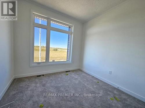 10217 Huntington Road, Vaughan, ON - Indoor Photo Showing Other Room