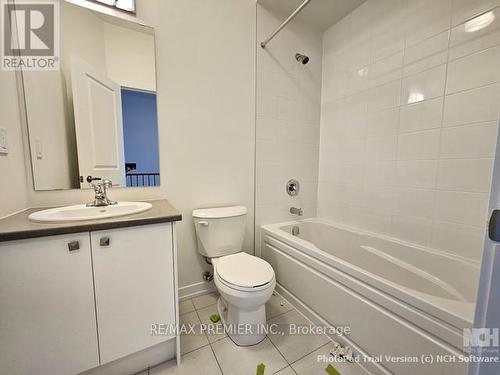 10217 Huntington Road, Vaughan, ON - Indoor Photo Showing Bathroom