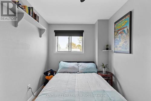 712 Elgin Street, Newmarket, ON - Indoor Photo Showing Bedroom