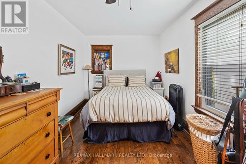 31 Hewitt Avenue, Toronto, ON - Indoor Photo Showing Bedroom