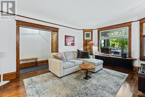 31 Hewitt Avenue, Toronto, ON - Indoor Photo Showing Living Room