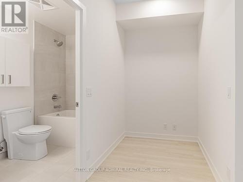 1106A - 30 Upper Mall Way, Vaughan, ON - Indoor Photo Showing Bathroom