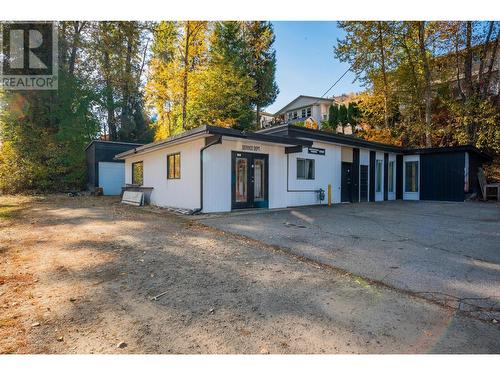 1841 3B Highway, Fruitvale, BC 