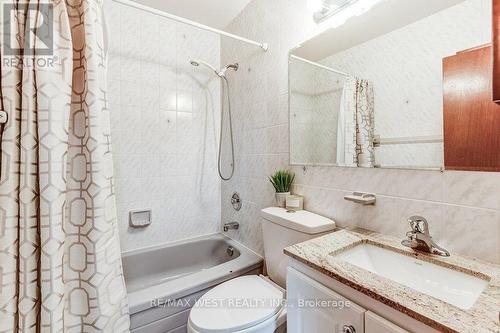 3268 Marlene Court, Mississauga, ON - Indoor Photo Showing Bathroom