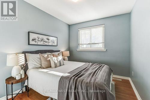 3268 Marlene Court, Mississauga, ON - Indoor Photo Showing Bedroom