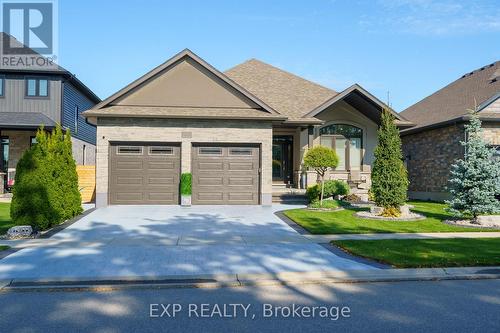 26 Elwood Street, Strathroy-Caradoc (Se), ON - Outdoor With Facade