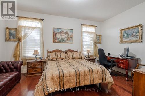 26 Elwood Street, Strathroy-Caradoc (Se), ON - Indoor Photo Showing Bedroom