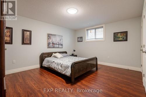 26 Elwood Street, Strathroy-Caradoc (Se), ON - Indoor Photo Showing Bedroom