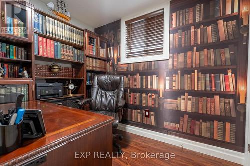 26 Elwood Street, Strathroy-Caradoc (Se), ON - Indoor Photo Showing Office