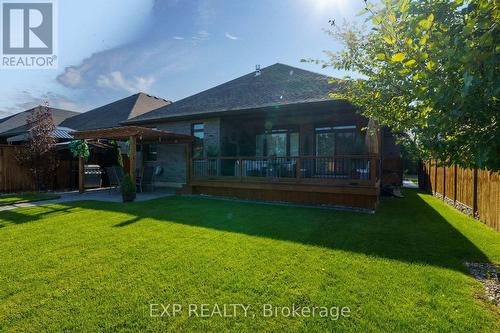 26 Elwood Street, Strathroy-Caradoc (Se), ON - Outdoor With Deck Patio Veranda