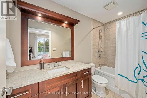 414 - 320 Sugarcreek Trail, London, ON - Indoor Photo Showing Bathroom