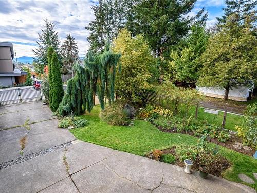 1585 Birch Ave, Comox, BC 