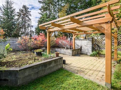 1585 Birch Ave, Comox, BC 