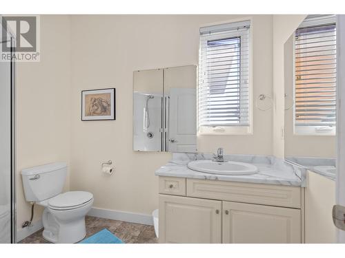 3820 Wetton Road, West Kelowna, BC - Indoor Photo Showing Bathroom