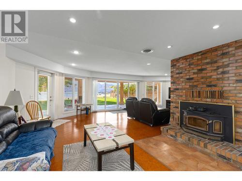 3820 Wetton Road, West Kelowna, BC - Indoor Photo Showing Living Room With Fireplace