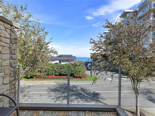 201-9820 Seaport Pl, Sidney, BC 