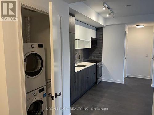 N801 - 35 Rolling Mills Road, Toronto, ON - Indoor Photo Showing Laundry Room