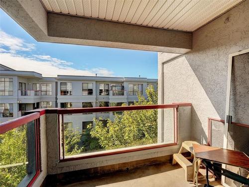 306-545 Manchester Rd, Victoria, BC - Outdoor With Balcony With Exterior