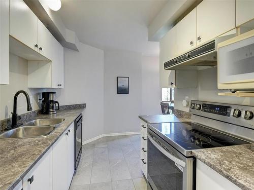 306-545 Manchester Rd, Victoria, BC - Indoor Photo Showing Kitchen With Double Sink