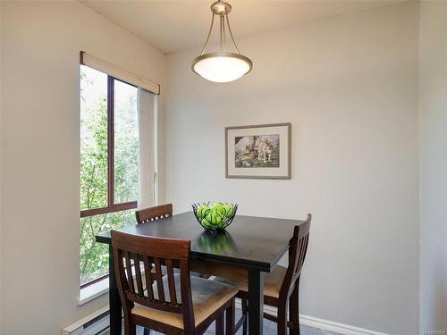 306-545 Manchester Rd, Victoria, BC - Indoor Photo Showing Dining Room