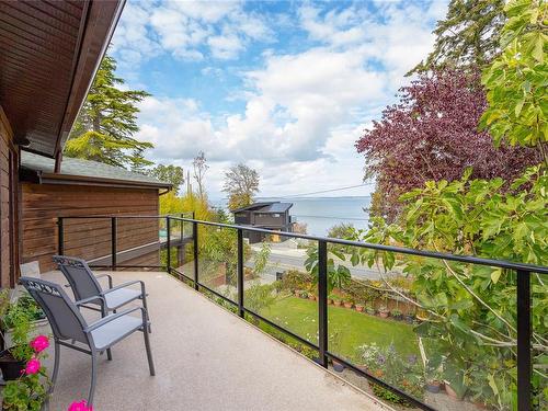 4572 Cordova Bay Rd, Saanich, BC 