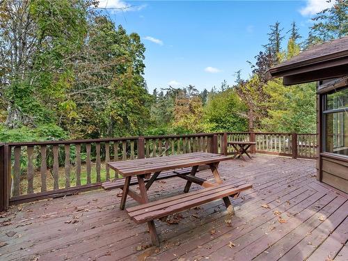 1970 Burnside Rd West, Saanich, BC 