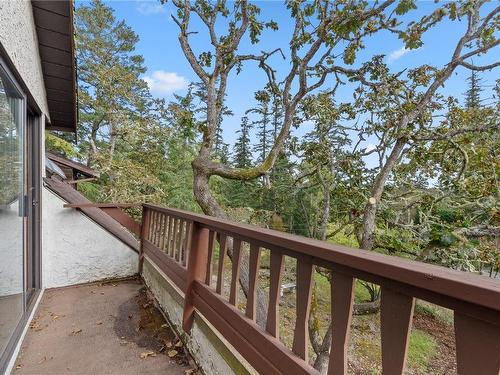 1970 Burnside Rd West, Saanich, BC 