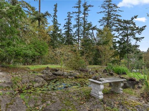 1970 Burnside Rd West, Saanich, BC 