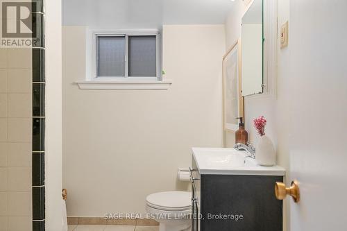 47 Janet Boulevard, Toronto, ON - Indoor Photo Showing Bathroom