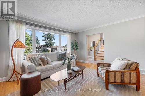 47 Janet Boulevard, Toronto, ON - Indoor Photo Showing Living Room