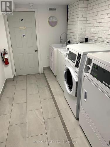 985 Kingsway Drive, Burlington, ON - Indoor Photo Showing Laundry Room