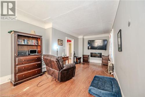 243 Wellington Street, Ingersoll, ON - Indoor Photo Showing Living Room