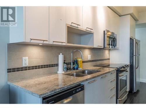 1030 Talasa Way Unit# 2107, Kamloops, BC - Indoor Photo Showing Kitchen With Stainless Steel Kitchen With Double Sink With Upgraded Kitchen