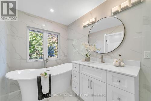 47 Eighth Street, Toronto, ON - Indoor Photo Showing Bathroom