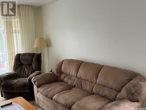 1462 108Th Street, North Battleford, SK - Indoor Photo Showing Living Room