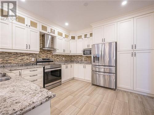 740 Cedar Bend Drive, Waterloo, ON - Indoor Photo Showing Kitchen With Upgraded Kitchen