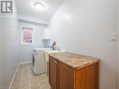 740 Cedar Bend Drive, Waterloo, ON - Indoor Photo Showing Laundry Room