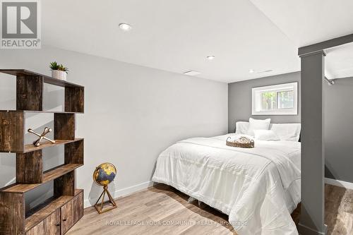 37 Maplecrest Avenue, St. Catharines, ON - Indoor Photo Showing Bedroom