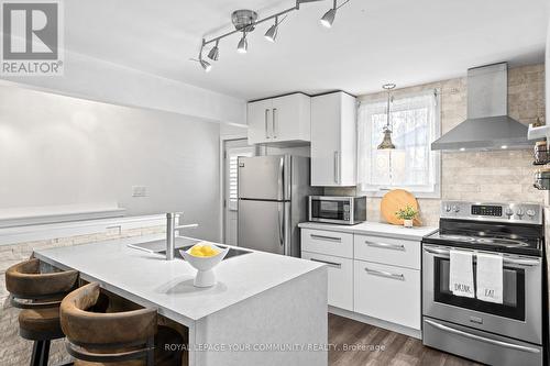 37 Maplecrest Avenue, St. Catharines, ON - Indoor Photo Showing Kitchen With Upgraded Kitchen