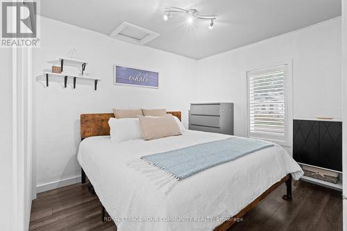 37 Maplecrest Avenue, St. Catharines, ON - Indoor Photo Showing Bedroom