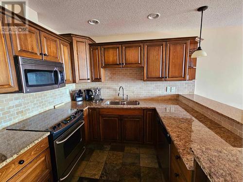 1301 Gerry Sorensen Way Unit# 19, Kimberley, BC - Indoor Photo Showing Kitchen With Double Sink