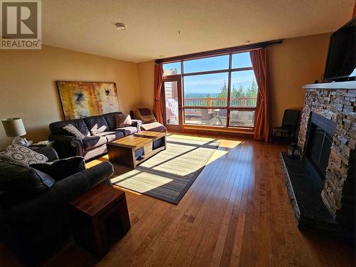 1301 Gerry Sorensen Way Unit# 19, Kimberley, BC - Indoor Photo Showing Living Room With Fireplace