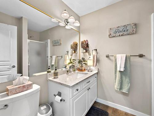 13-2021 Pacific Way, Kamloops, BC - Indoor Photo Showing Bathroom