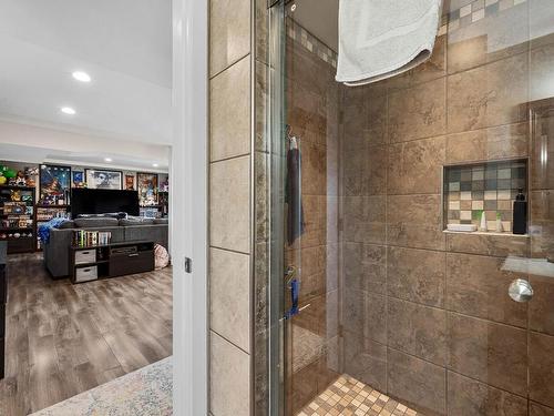 13-2021 Pacific Way, Kamloops, BC - Indoor Photo Showing Bathroom