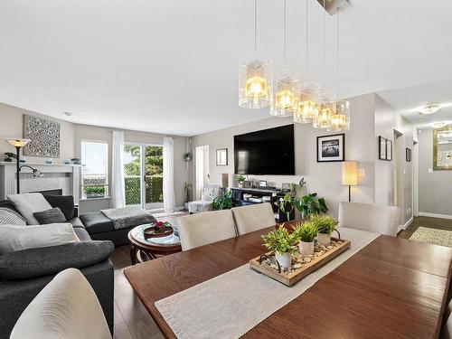 13-2021 Pacific Way, Kamloops, BC - Indoor Photo Showing Living Room