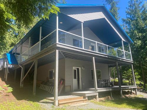 7316 Aspen Road, North Shuswap, BC - Outdoor With Deck Patio Veranda