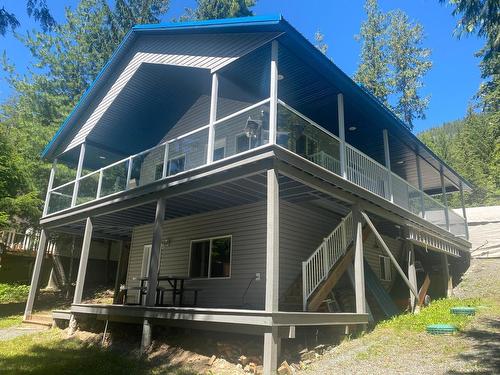 7316 Aspen Road, North Shuswap, BC - Outdoor