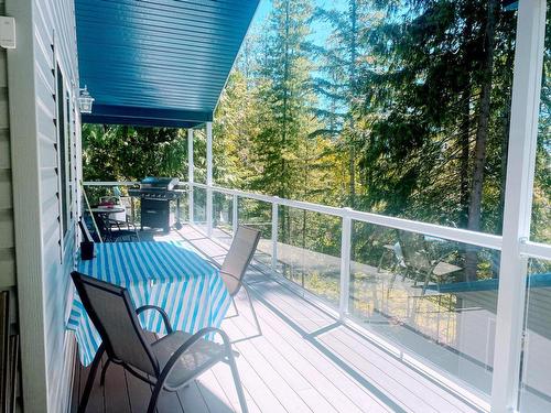 7316 Aspen Road, North Shuswap, BC - Outdoor With Exterior