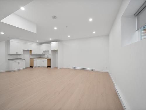 2141 Galore Cres, Kamloops, BC - Indoor Photo Showing Kitchen