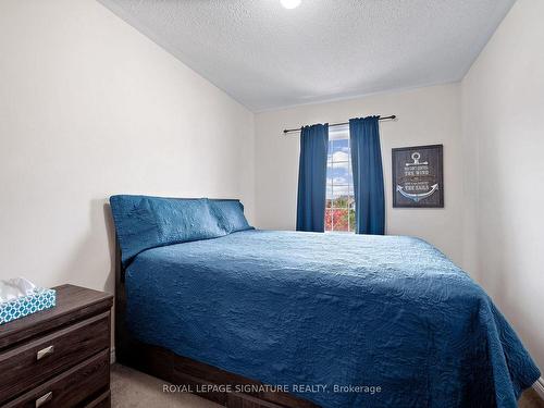 39 Sea Drifter Cres, Brampton, ON - Indoor Photo Showing Bedroom